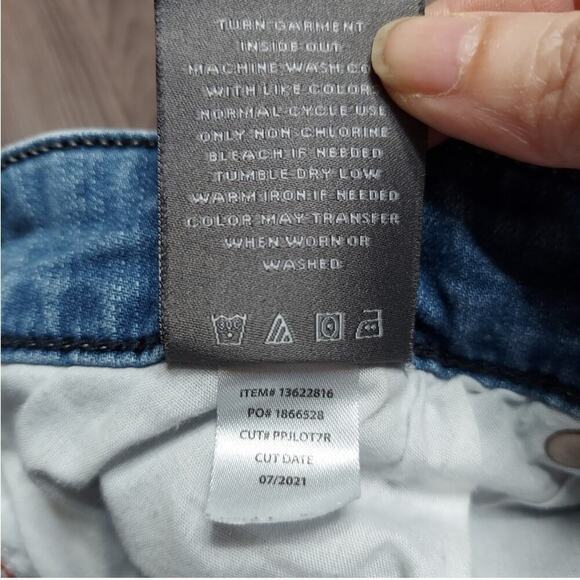 Torrid Women's Plus Size Boyfriend Straight Leg Vintage Stretch Distressed Jeans - Picture 9 of 9